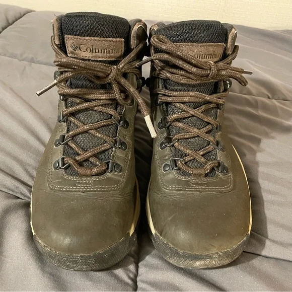 Columbia Hiking Boots - Picture 1 of 4